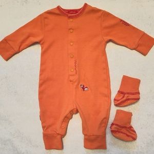 Kushies orange footie/sleeper with foot covers